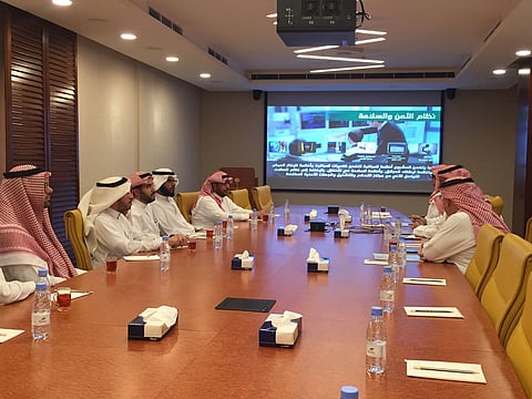 مركز خدمة اللغة العربية يناقش تعريب منظومة مشروع النقل العام