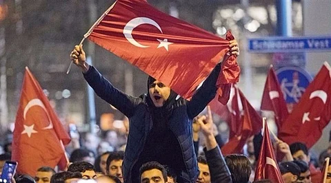 تركيا عن دعوة الاتحاد الأوروبي للتهدئة: "لا قيمة لها"