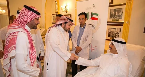 سفير الكويت يُدشن حملة التبرع بالدم في الرياض