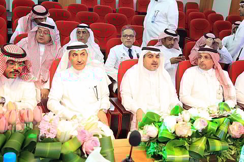 مجمع الملك عبدالله الطبي بجدة يدشن قسم الأسنان وعيادة العلل والتخاطب