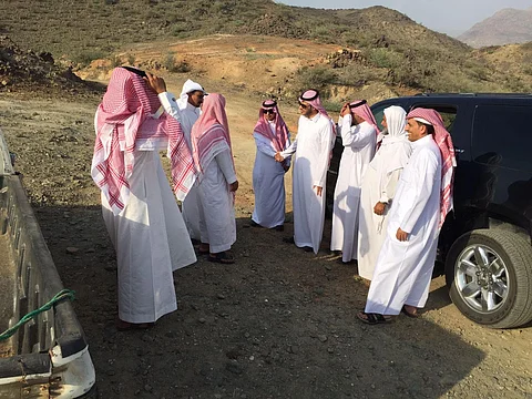 توصيات لحل معضلة توقف الحركة عند هطول الأمطار بطرقات "غامد الزناد"