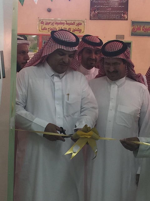 "المورقي" يفتتح معرض الحقيبة المثالية والعيادة الصحية بعشيرة الطائف