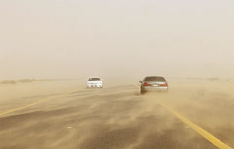 العاصفة تضرب الخرمة وتربة والمويه و"المدني" يحذر