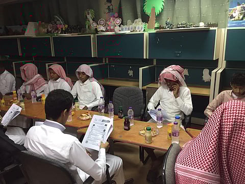 جازان.. "وعلان التعليمي" ينظم برنامجاً تعريفياً للطلاب بالنظام الفصلي