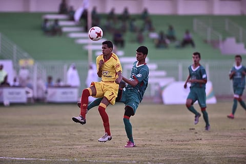 انطلاق "دوري المدارس" بـ 4 مباريات.. وكرتان "أحمران" في اليوم الأول