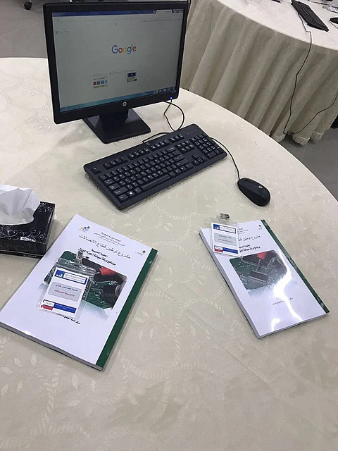 "بر الشرقية" تدرّب 20 من فتياتها على مهنة صيانة الجوالات