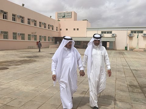 مدير تعليم الأفلاج يوجه 100 مشرف ومشرفة برصد الانظباط المدرسي