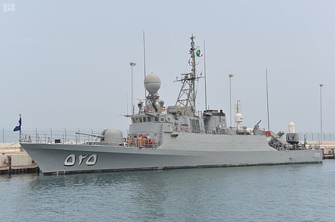 شاهد.. سفينة "الملك عقبة" تصل الكويت للمشاركة في مناورات حسم العقبان