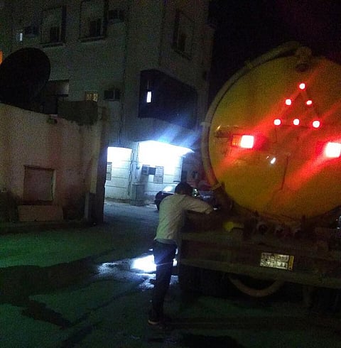 وكيل محافظة ينبع يوجه بسرعة سحب المياه من مسجد "أربعين ينبع"