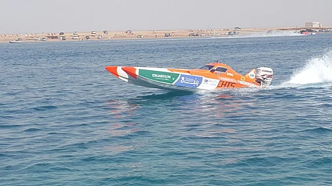 السعودية تحقق المركز الأول في البطولة العالمية للزوارق السريعة