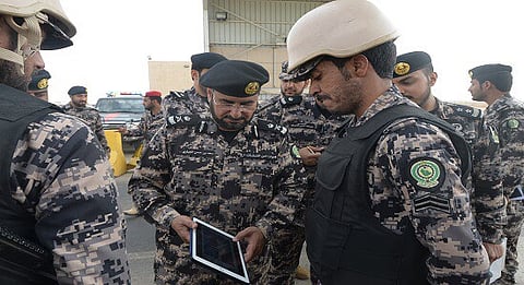 "الجباري" يفتتح مركز أمن المنشآت بتبوك ويتفقد مواقع المنطقة