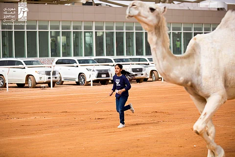شاهد.. طفلة "مزاين الإبل" عن الصورة الحماسية: هذا تراث أجدادنا