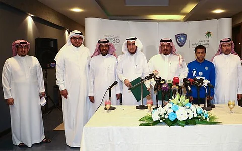 الهلال يوقع اتفاقية تعاون مع وزارة العمل .. والشلهوب سفيرًا للعمل التطوعي
