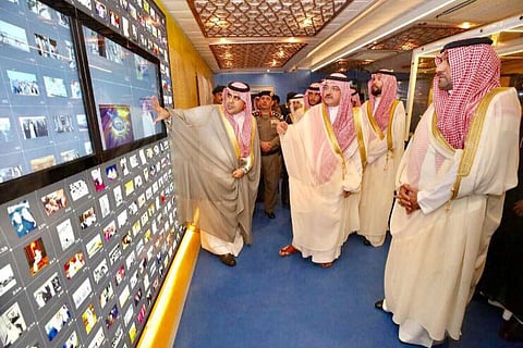 مشعل بن ماجد يفتتح القافلة التعريفية لمعرض الملك عبدالله بجدة