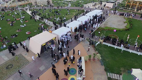 سقوط سارقيِّ الـ21 محل عطور في مهرجان الورد بالطائف