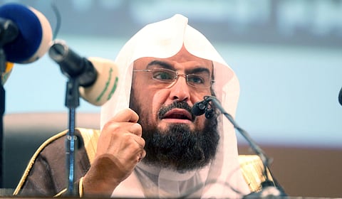 "السديس" محذراً الشباب: حرب تقنية لإسقاط القدوات والنيل من القيم الإسلامية