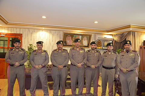 مدير شرطة الطائف يقلد عدداً من الضباط رتبهم الجديدة