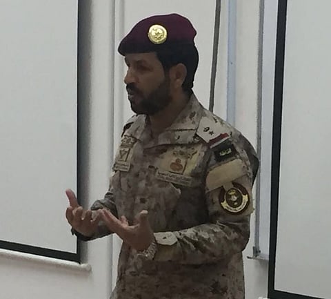 "الشهراني" الرجل الذي لا يعرف الفشل .. تميز في الكلية ونال شرف الشهادة
