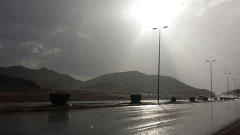 بالصور.. الأمطار تغمر مركز "قيا" بني الحارث بالطائف