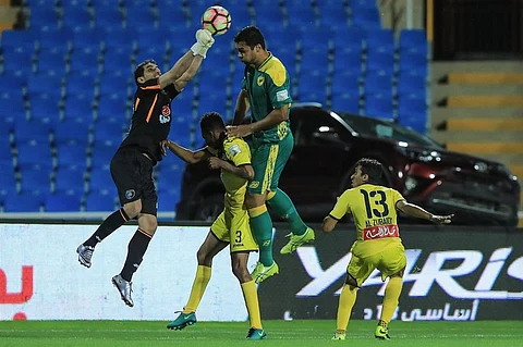 في افتتاح الجولة 24 من دوري جميل.. التعاون يؤزم موقف الخليج