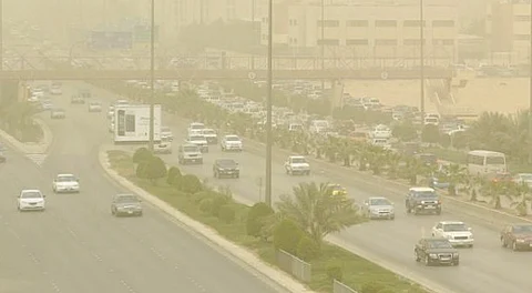 "الأرصاد" عن طقس السبت: رياحٌ مغبّرة تحدُّ من الرؤية في 6 مناطق