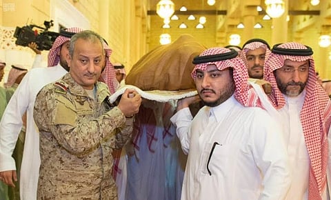 شاهد "فهد بن تركي" في جنازة والده .. "رابط جأش الحدود" يتعزّز بقياده القوات البرية