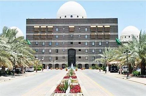 أمانة المدينة المنورة تنفي وجود لجنة وزارية تحقق مع عدد من منسوبيها إثر مخالفات إدارية