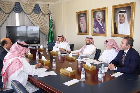 وزير الاتصالات: التقيت رؤساء الشركات.. وكنا واضحين: "المواطن أولاً"