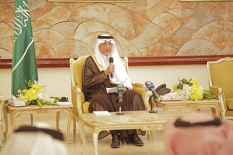 "الفيصل": لا أريد التصوير بل هدفي التطوير