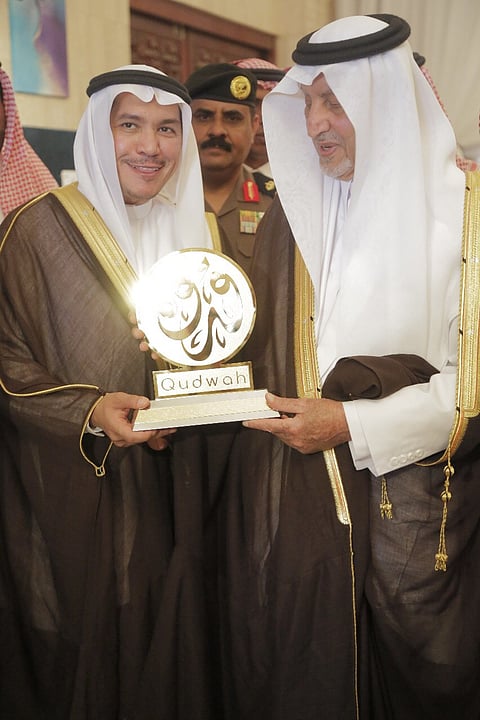 مدير جامعة الطائف: "الفيصل" قدوة لمسؤولي المنطقة في خدمة الوطن والمواطن