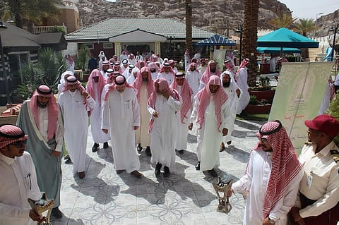 "السديري" يلتقي مسؤولي الإدارات الحكومية بحائل