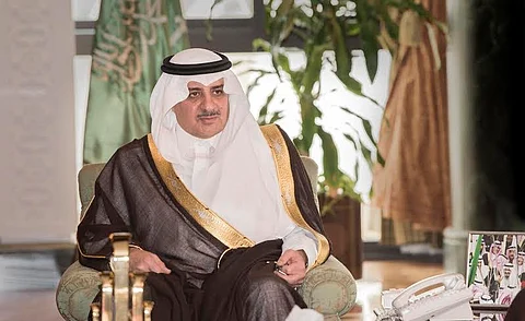 أمير تبوك يقدم واجب العزاء لأسرة الفقيد "الفايدي"