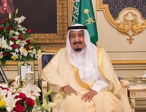 قصر السلام.. خادم الحرمين يستقبل ميركل ويقيم مأدبة غداء تكريماً لها