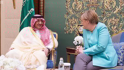"ولي العهد" يبحث سبل تعزيز العلاقات الثنائية بين المملكة وألمانيا مع "ميركل"