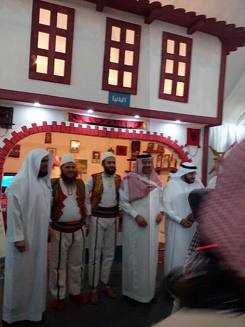 فيصل بن سلمان يزور مهرجان الثقافات والشعوب السادس بالمدينة