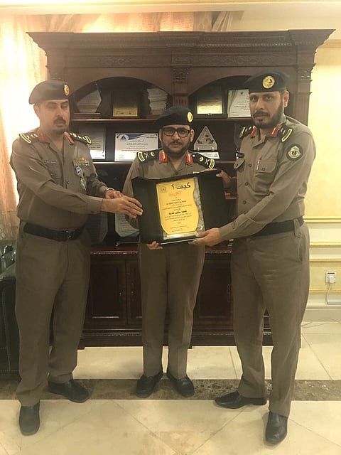 مكة.. "المطرفي" يُكَرّم مديريْ شرطة الجموم وتنمية وادي فاطمة