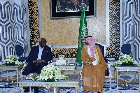 رئيس جمهورية سيراليون يصل إلى جدة