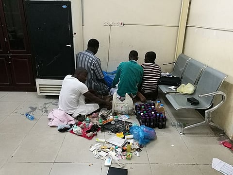 مكة.. الإطاحة بـ4 أشخاص يقومون بالشعوذة وإجهاض النساء