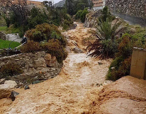 بالصور .. أمطار غزيرة على النماص وبلقرن تؤدي لانخفاض درجات الحرارة