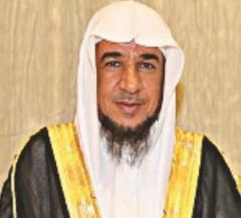 حدث في ساحة القصاص بالمجمعة.. مواطن يعفو عن قاتل ابنه لوجه الله