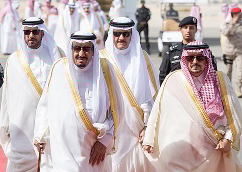 خادم الحرمين الشريفين يصل الرياض قادما من محافظة جدة