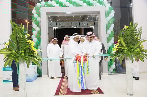 بطرازه الجديد.. "دهانات الجزيرة" تطلق معرضها الأول بالشرقية على مساحة 500م2