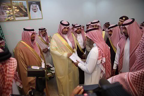 أمير منطقة الحدود الشمالية يجري زيارة تفقدية لمحافظة رفحاء