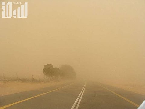 "الأرصاد" تتوقّع رياحاً مغبرة تحدُّ من مدى الرؤية بـ 8 مناطق