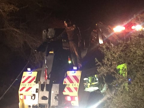 "المدني" يحرر حافلتَيْ سياح علقتا بمياه السيول جنوب الطائف