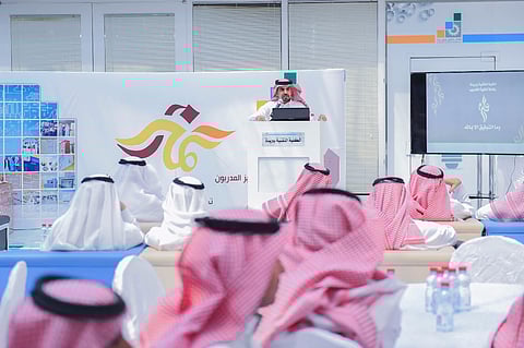 تقنية بريدة تُكَرّم المدربين والأقسام واللجان وتودّع المنقولين