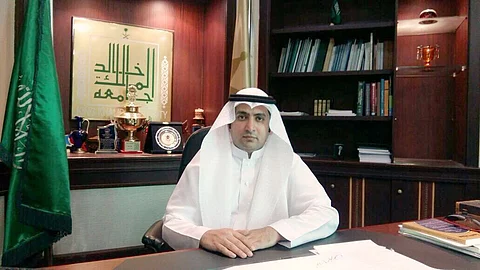 ترقية "طيران" إلى أستاذ مشارك
