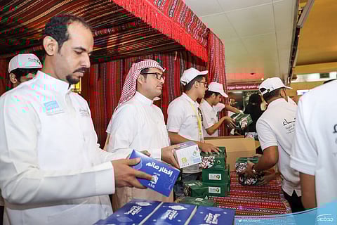 "مطار المؤسس" يوزِّع ربع مليون وجبة إفطار للمسافرين خلال رمضان