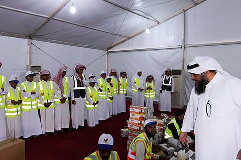 "طريب الخيرية" تفتتح مشروع إفطار صائم بـ 45 متطوعًا من أبناء المحافظة