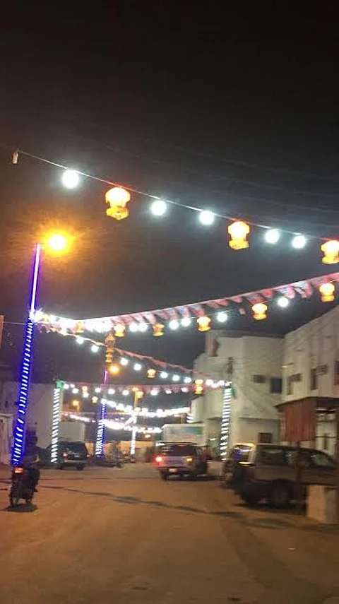 بلدية البرك تزين الميادين والشواطئ وتكثف أعمال النظافة والرقابة الميدانية